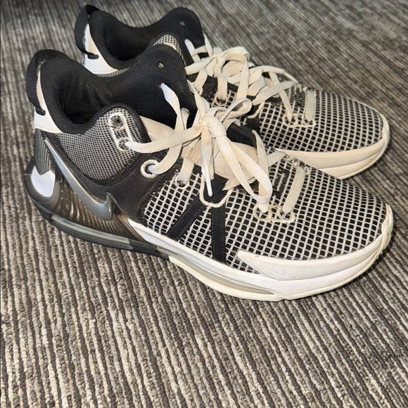 Nike LeBron Witness 7 Sneakers Size 8.5 - Picture 2 of 8